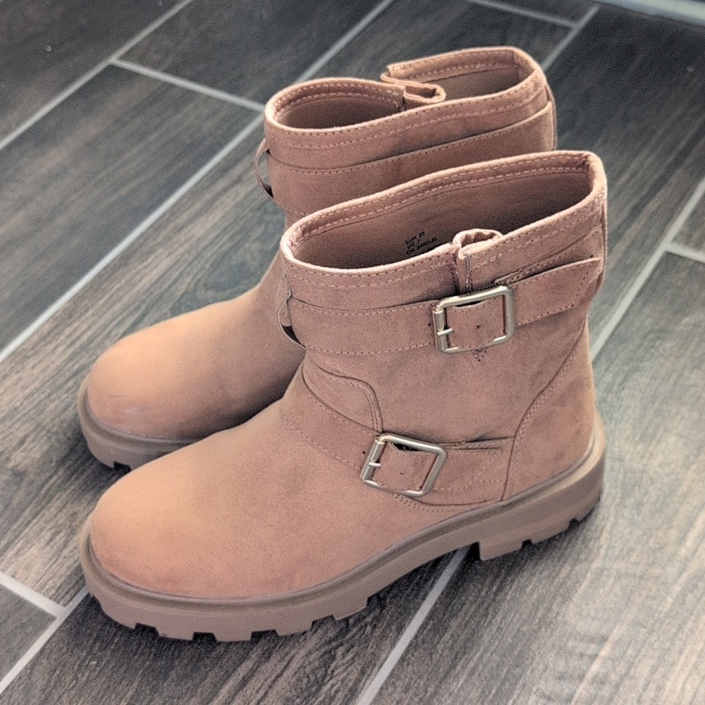 H&M Women's Tan Ankle Boots - Picture 4 of 8